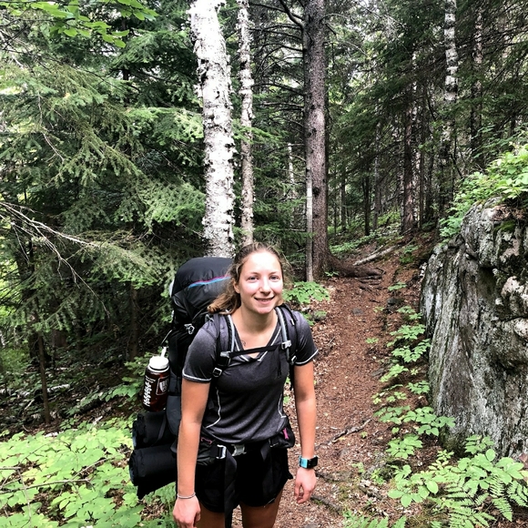 Meet your Posher, Karmen - Picture 3 of 5